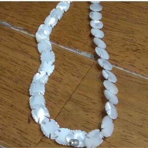 VTG Genuine Carved Mother Of Pearl Thunder Bird Overlapping Choker Necklace